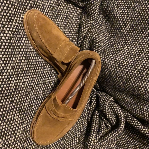 Brown suede loafers size 8 fits like size 9 - Picture 2 of 4